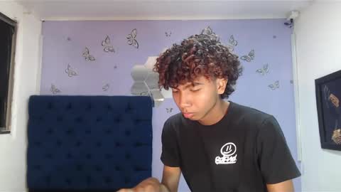 Snapshot of santy_bigcock chatting on 01/12/25, 11:28 santiago online show from 01/12/25, 11:28