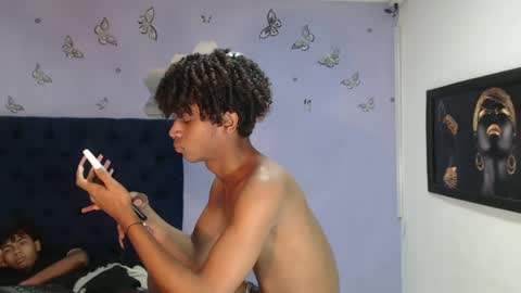 Snapshot of santy_bigcock chatting on 01/15/25, 04:11 santiago online show from 01/15/25, 04:11