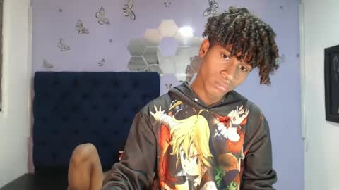 Snapshot of santy_bigcock chatting on 01/18/25, 01:40 santiago online show from 01/18/25, 01:40