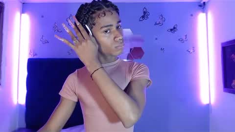 Snapshot of santy_bigcock chatting on 01/20/25, 05:06 santiago online show from 01/20/25, 05:06