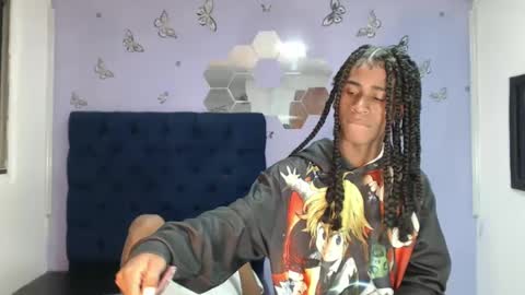 Snapshot of santy_bigcock chatting on 01/22/25, 05:49 santiago online show from 01/22/25, 05:49