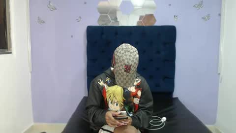 Snapshot of santy_bigcock chatting on 01/24/25, 03:02 santiago online show from 01/24/25, 03:02