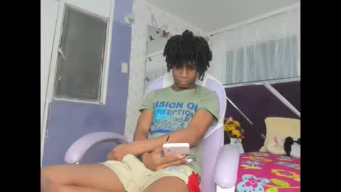 Snapshot of santy_bigcock_01 chatting on 11/26/25, 12:17 santy online show from 11/26/25, 12:17