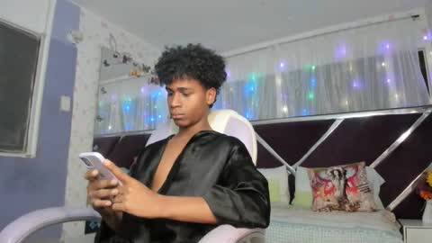 Snapshot of santy_bigcock_01 chatting on 03/17/26, 11:57 santy online show from 03/17/26, 11:57