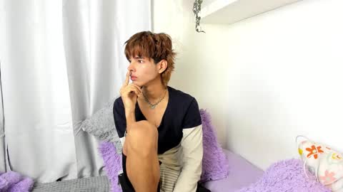 Snapshot of santy_kitty chatting on 01/14/25, 03:01 kitty online show from 01/14/25, 03:01