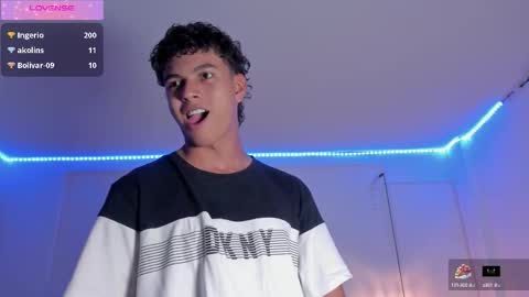 Snapshot of santy_stump chatting on 09/11/25, 08:53 santy_stump online show from 09/11/25, 08:53