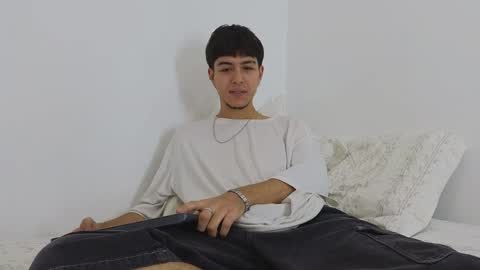 Snapshot of santybig18 chatting on 12/17/24, 05:58 santybig18 online show from 12/17/24, 05:58