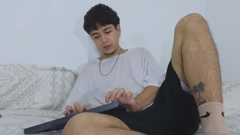 Snapshot of santybig18 chatting on 12/31/24, 02:19 santybig18 online show from 12/31/24, 02:19