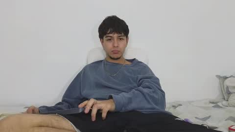 Snapshot of santybig18 chatting on 01/05/25, 08:00 santybig18 online show from 01/05/25, 08:00