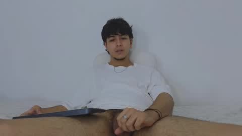 Snapshot of santybig18 chatting on 02/23/25, 02:40 santybig18 online show from 02/23/25, 02:40