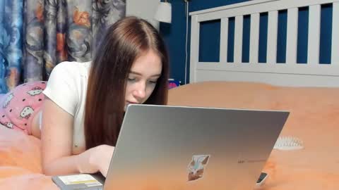 santythousand online show from 12/21/25, 08:54