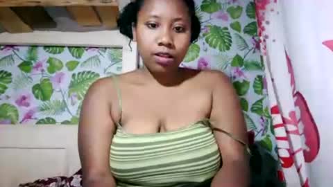 Snapshot of sanyah513 chatting on 07/25/26, 10:35 sanya online show from 07/25/26, 10:35