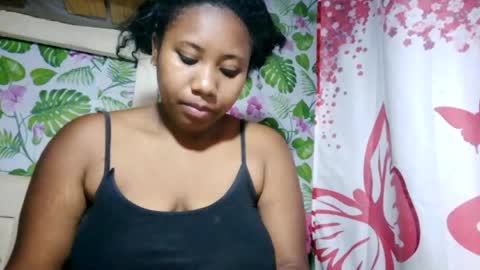 Snapshot of sanyah513 chatting on 07/28/26, 01:10 sanya online show from 07/28/26, 01:10