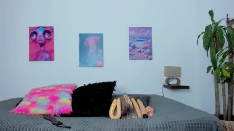 saori_022 online show from 10/04/25, 03:37