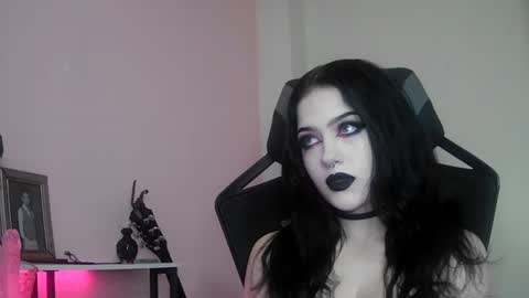 Snapshot of saphirerose1 chatting on 10/25/25, 10:15 Sapphire online show from 10/25/25, 10:15