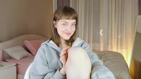 Anny online show from 10/21/25, 04:51