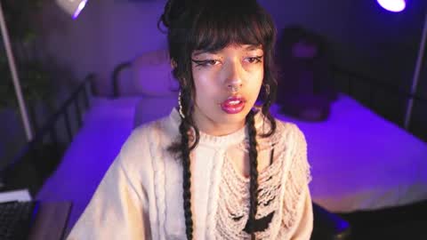 saphyralux online show from 05/20/26, 10:27
