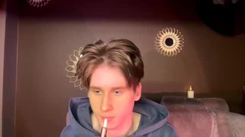 Snapshot of sapph1res chatting on 02/22/26, 04:24 sapph1res online show from 02/22/26, 04:24