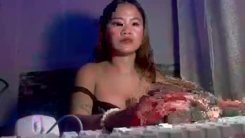 Snapshot of sapphire_amora chatting on 09/11/25, 08:03 sapphire_amora online show from 09/11/25, 08:03