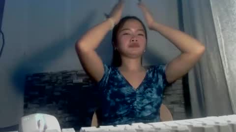 Snapshot of sapphire_amora chatting on 09/29/25, 12:43 sapphire_amora online show from 09/29/25, 12:43