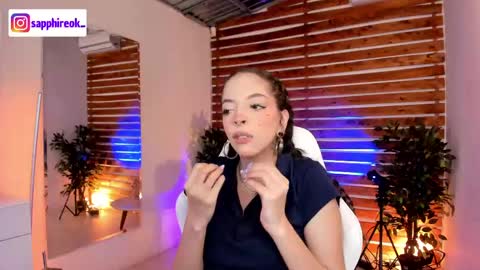 Snapshot of sapphire_venus chatting on 05/02/26, 01:21 Valerin online show from 05/02/26, 01:21