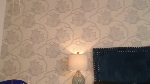 Snapshot of sara17_ chatting on 09/22/25, 08:33 Sara online show from 09/22/25, 08:33