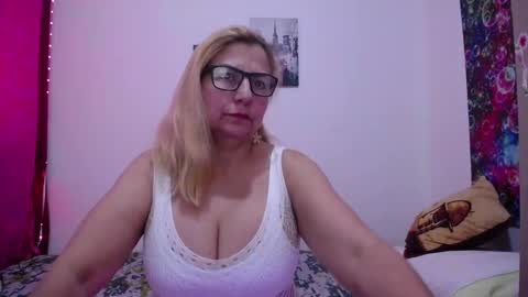 Snapshot of sara211 chatting on 03/02/25, 05:36 sara online show from 03/02/25, 05:36