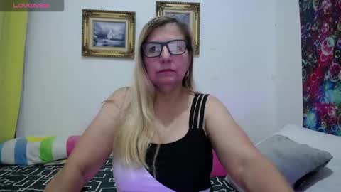 sara online show from 03/15/26, 02:06