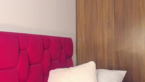 Sara online show from 02/13/25, 02:09