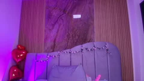 Snapshot of sara__24 chatting on 04/14/26, 12:00 Sara online show from 04/14/26, 12:00