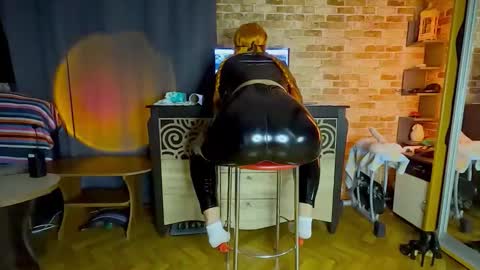 sara  foxy online show from 04/13/26, 03:23