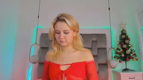 Sara online show from 12/02/24, 03:47