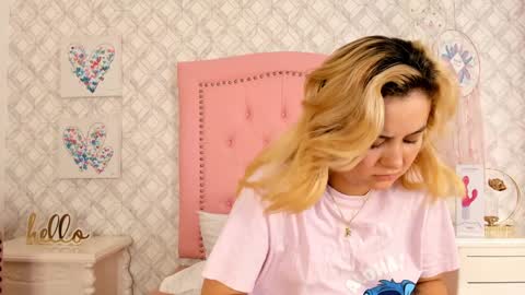 Sara online show from 01/13/25, 03:45