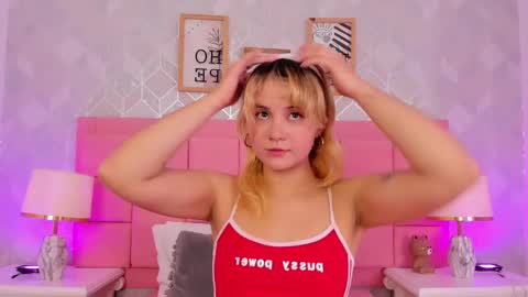 Sara online show from 02/17/25, 03:36