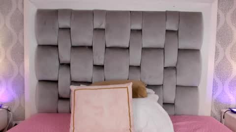 Sara online show from 02/21/25, 03:34