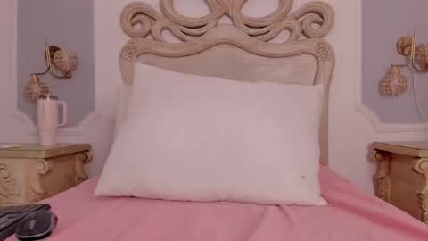 Sara online show from 09/18/25, 03:41