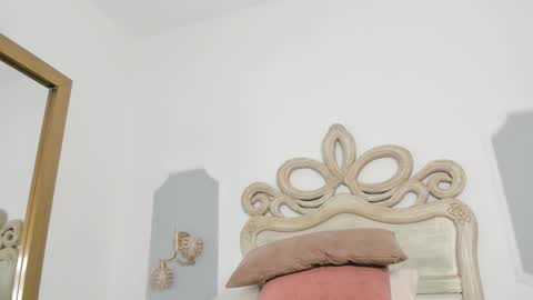 Sara online show from 10/13/25, 03:39