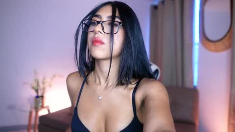 Snapshot of sara_albrecht chatting on 12/17/24, 03:49 Sara  online show from 12/17/24, 03:49