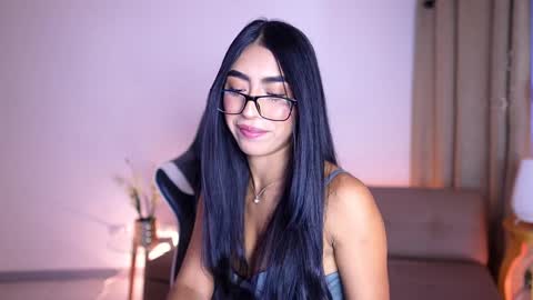 Snapshot of sara_albrecht chatting on 12/28/24, 12:45 Sara  online show from 12/28/24, 12:45