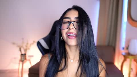 Snapshot of sara_albrecht chatting on 12/30/24, 03:46 Sara  online show from 12/30/24, 03:46