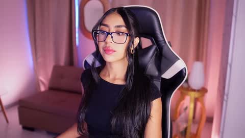 Snapshot of sara_albrecht chatting on 01/15/25, 12:47 Sara  online show from 01/15/25, 12:47