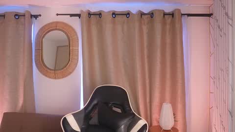 Snapshot of sara_albrecht chatting on 01/30/25, 03:40 Sara  online show from 01/30/25, 03:40