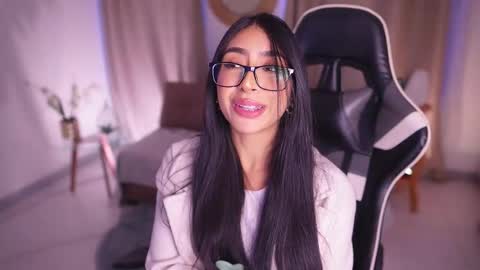 Snapshot of sara_albrecht chatting on 02/11/25, 03:29 Sara  online show from 02/11/25, 03:29