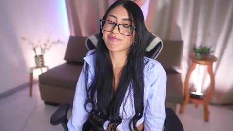 Snapshot of sara_albrecht chatting on 02/19/25, 03:49 Sara  online show from 02/19/25, 03:49