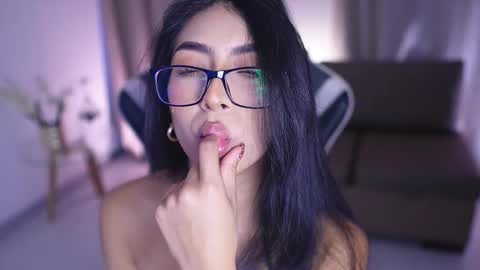 Snapshot of sara_albrecht chatting on 03/12/25, 04:13 Sara  online show from 03/12/25, 04:13