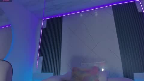 sara allenx online show from 09/24/25, 02:42