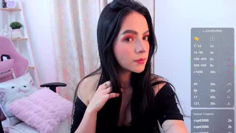 Sara  online show from 10/10/25, 04:11