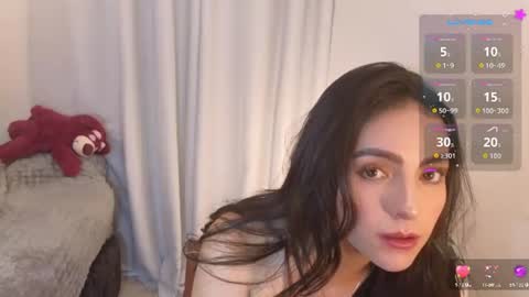 Snapshot of sara_alvarez_1 chatting on 06/21/26, 03:25 Sara online show from 06/21/26, 03:25