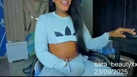 Snapshot of sara_beautyxx chatting on 09/23/25, 04:32 I am Sofia GEMINIS  online show from 09/23/25, 04:32