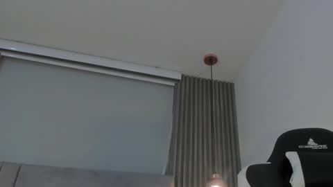 Snapshot of sara_beltran chatting on 03/11/25, 02:32 Sara online show from 03/11/25, 02:32